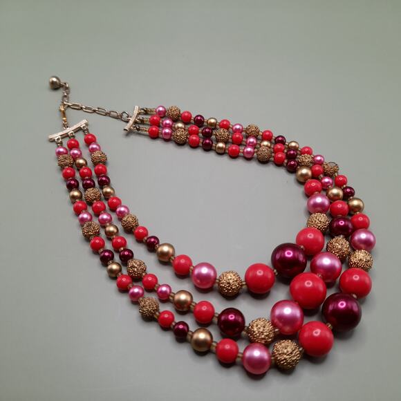 Vintage 1950s Red Pink Gold Beaded Necklace, Three Strands, Gold Tone, 15 Inch - Picture 7 of 11